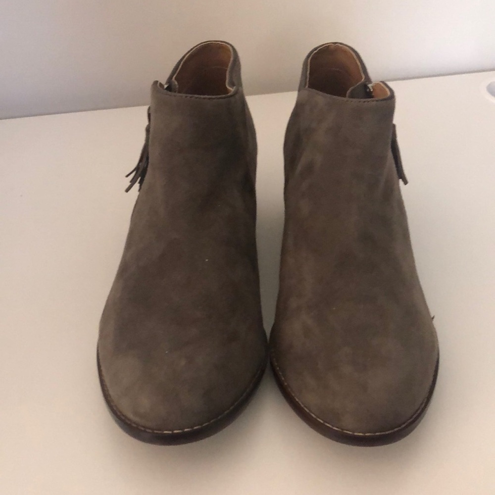 New Without Tags Ladies Vionoc Booties